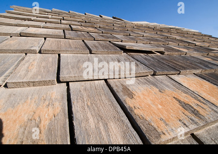 Holz Schindeln Dach Dächer Fliesen Fliese aus Holz traditionelle Überlappung überlappende aus Holz Stockfoto