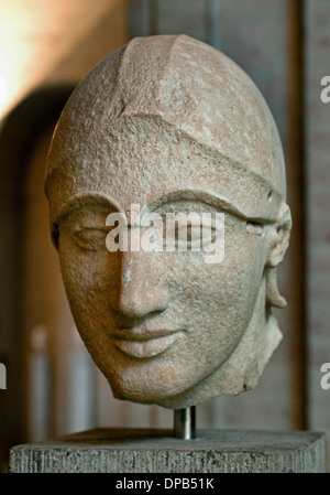 Der Ostgiebel Gruppe der Tempel von Ägina. Kopf eines Trojanischen Helfers 480 BC. Glyptothek Museum. München-Griechisch Stockfoto