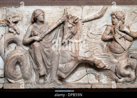 Altar Domitius Ahenobarbus oder Statue Base von Marcus Antonius Meer Unterbewusstseins Hochzeit Poseidon Amphitrite 2 Jahrhundert BC griechische römische Stockfoto