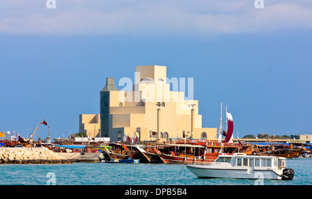 Dhau-Hafen und Museum für islamische Kunst, Doha, Katar Stockfoto