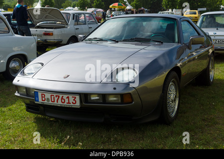 Das zweitürige Coupé Porsche 928 Stockfoto