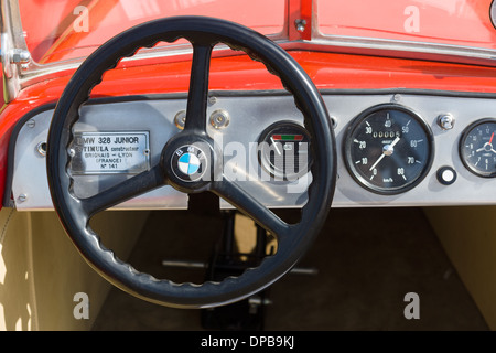 Fahrerhaus exklusive Kollektion Auto BMW 328 Junior Stockfoto