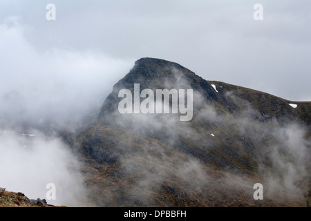 Wolken und Nebel bestehen über Stuc ein Chroin Ben Vorlich zwischen Callander und Crieff Perthshire Schottland Stockfoto