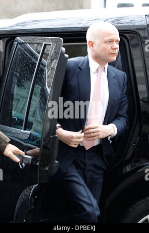 Außenminister William Hague ankommt, Royal United Services Institute (RUSI) vor seiner jährlichen Anti-Terror-Lebkuchen Stockfoto