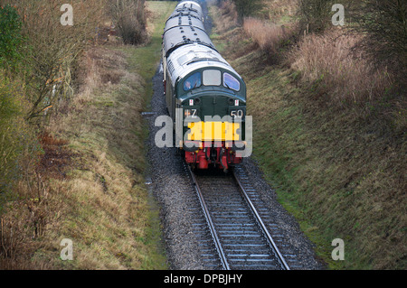 Erbe-Diesel-Motor zieht Passagierservice an East Lancashire Railway Stockfoto