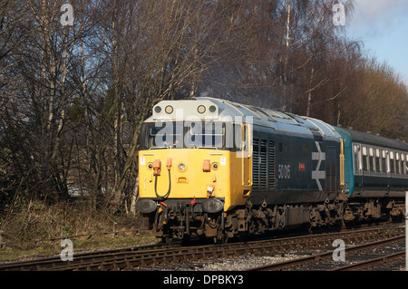 Erbe-Diesel-Motor zieht Passagierservice an East Lancashire Railway Stockfoto