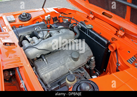 1974 BMW 2002tii, die traditionellen deutschen "ultimative Fahrmaschine", Motor Stockfoto