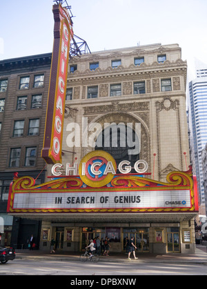 Das Chicago Theater, ursprünglich der Balaban und Katz Chicago Theatre ist ein Wahrzeichen Theater auf North State Street, Chicago Stockfoto