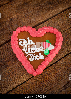 Lebkuchenherzen, Lebkuchen Herz, typisches Souvenir der deutschen Sprache. Stockfoto