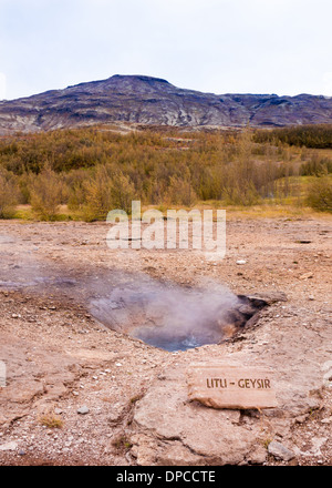 kleine Geysir auf Island Stockfoto