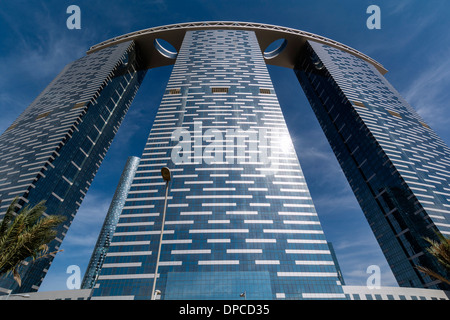 Moderne neue Hochhauswohnung Turm The Gate bei Al Reem Island in Abu Dhabi Vereinigte Arabische Emirate VAE Stockfoto