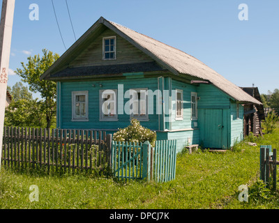 Haus in dem kleinen Dorf Goritzy / Goritsy Russland einen Stopp auf der Moskau St. Petersburg River cruises Stockfoto