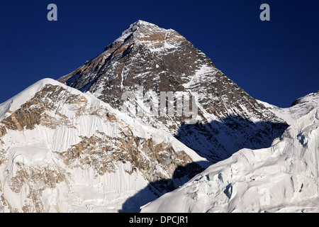 Die Gipfelpyramide des Mount Everest, Nepal Himalaya Stockfoto