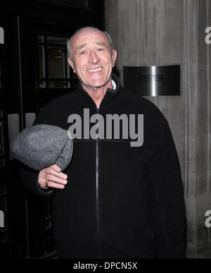 London, UK, 12. Januar 2014. Len Goodman gesehen außerhalb der BBC in London Stockfoto