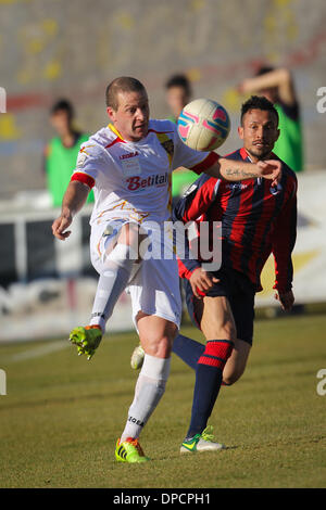 12. Januar 2014 - l ' Aquila, Italien - Melara während der Lega Pro Spiel zwischen l ' Aquila und Lecce Fattori Stadion am 12. Januar 2014 in l ' Aquila, Italien. (Kredit-Bild: © Manuel Romano/NurPhoto/ZUMAPRESS.com) Stockfoto