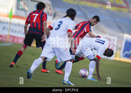 12. Januar 2014 - l ' Aquila, Italien - Aktion während der Lega Pro Spiel zwischen l ' Aquila und Lecce Fattori Stadion am 12. Januar 2014 in l ' Aquila, Italien. (Kredit-Bild: © Manuel Romano/NurPhoto/ZUMAPRESS.com) Stockfoto