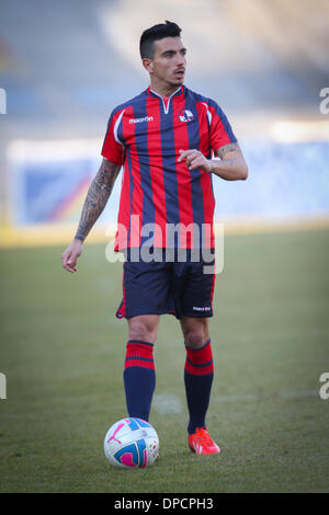 12. Januar 2014 - l ' Aquila, Italien - Imperio Carcione (l ' Aquila) während der Lega Pro Spiel zwischen l ' Aquila und Lecce Fattori Stadion am 12. Januar 2014 in l ' Aquila, Italien. (Kredit-Bild: © Manuel Romano/NurPhoto/ZUMAPRESS.com) Stockfoto