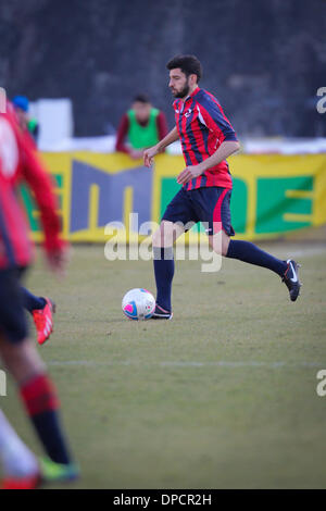 12. Januar 2014 - l ' Aquila, Italien - Simone Dallamano (l ' Aquila) während der Lega Pro Spiel zwischen l ' Aquila und Lecce Fattori Stadion am 12. Januar 2014 in l ' Aquila, Italien. (Kredit-Bild: © Manuel Romano/NurPhoto/ZUMAPRESS.com) Stockfoto