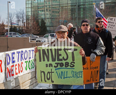 Detroit, Michigan, USA. Autoarbeiter Streikposten der North American International Auto Show, den Verlust von Auto-Arbeitsplätze und zwei-Klassen-Lohntarife zu protestieren. Bildnachweis: Jim West/Alamy Live-Nachrichten Stockfoto