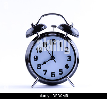 Alram-Uhr auf weißem Hintergrund mit 08:00 Stockfoto