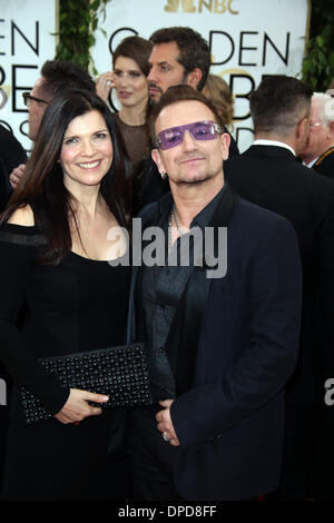 Los Angeles, USA. 12. Januar 2014. Bono und Frau Ali Hewson teilnehmen 71st Annual Golden Globe Awards aka Golden Globes im Hotel Beverly Hilton in Los Angeles, USA, am 12. Januar 2014. Foto: Hubert Boesl/Dpa/Alamy Live News Stockfoto