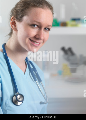 Gesundheit der Arbeitnehmer Beratung mit Patienten im Krankenhaus Stockfoto