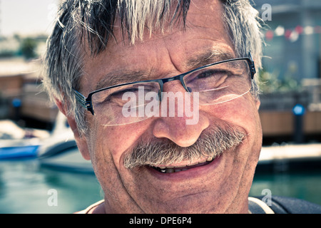 Porträt von glücklich lächelnde senior woman. Stockfoto