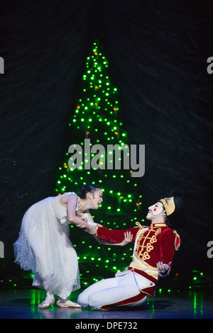 Der Nussknacker, durchgeführt durch das English National Ballet am Kolosseum, London. Probe arbeiten. Stockfoto