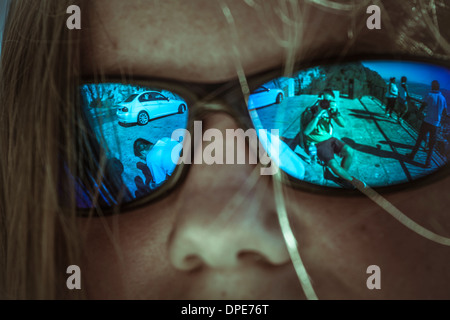 Detail der jungen Frau Gesicht Sport Sonnenbrille Stockfoto