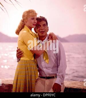 12. Juli 2006 - SHIRLEY JONES mit CANTINFLAS IN '' PEPE'' 1960.SUPPLIED von Fotos, INC.. TV-FILM-STILL (Kredit-Bild: © Globe Photos/ZUMApress.com) Stockfoto