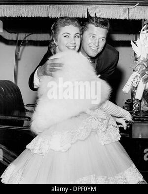 12. Juli 2006 - SHIRLEY JONES mit GORDON MACRAE an EGYPTIAN THEATRE. GELIEFERT von Fotos, INC. (Kredit-Bild: © Globe Photos/ZUMApress.com) Stockfoto