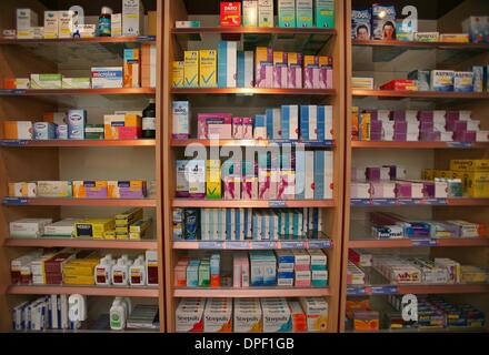 Apotheker sind medizinische Fachkräfte, die die Wissenschaft der Apotheke üben Stockfoto