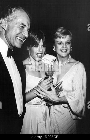 Sept. 19, 2006 - ANGELA LANSBURY mit ihrem Ehemann PETER PULLEN (PETER SHAW) und Tochter DEIRDRE ANGELA SHAW. GELIEFERT von Fotos, INC. (Kredit-Bild: © Globe Photos/ZUMApress.com) Stockfoto