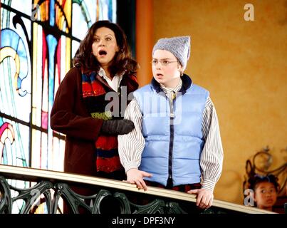 27. Dezember 2006 - (L-R), Wendy Crewson, Spencer Breslin.K51174ES.'' THE SANTA CLAUSE 3: DIE ESCAPE-KLAUSEL ". TV-FILM-STILLS. GELIEFERT von Fotos, INC. (Kredit-Bild: © Globe Photos/ZUMApress.com) Stockfoto