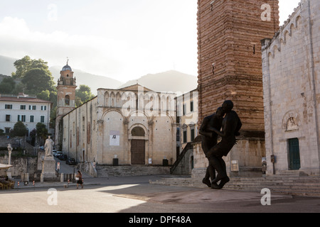 Statue im Altstädter Ring, Pietrasanta, Toskana, Italien Stockfoto