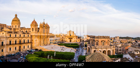 St.-Nikolaus-Kathedrale, San Salvatore Kirche und Rathaus, Piazza del Municipio, Noto, UNESCO Website, Sizilien, Italien Stockfoto