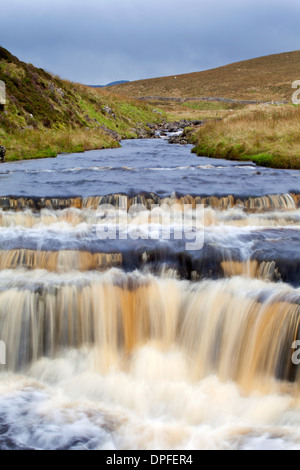 Wasserfall im Rumpf Topf Beck, Horton in Ribblesdale, Yorkshire Dales, Yorkshire, England, Vereinigtes Königreich, Europa Stockfoto