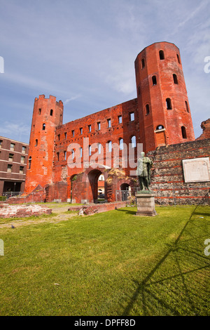 Das alte römische Tor Porta Palatina, Turin, Piemont, Italien, Europa Stockfoto