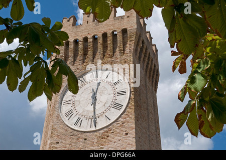 Torre dei Gualtieri genannt auch Torrione, San Benedetto del Tronto, Marken, Italien Stockfoto