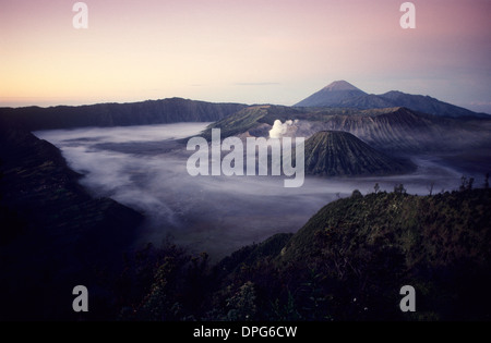 Indonesien, Java, Mount Bromo, der aktive Vulkan in der Tengger National Park. Stockfoto