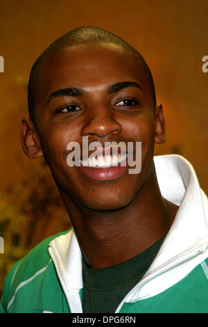 12. Januar 2006 - New York, New York, US - K46412JBU. New York Knicks-Spieler und die Besetzung von "Glory Road'' zu Ehren Martin Luther King Jr. bei McDonalds, NEW YORK New York 12.01.2006.  -MEHCAD BROOKS VON DESPERATE HOUSEWIVES. (Kredit-Bild: © Judie Burstein/Globe Photos/ZUMAPRESS.com) Stockfoto