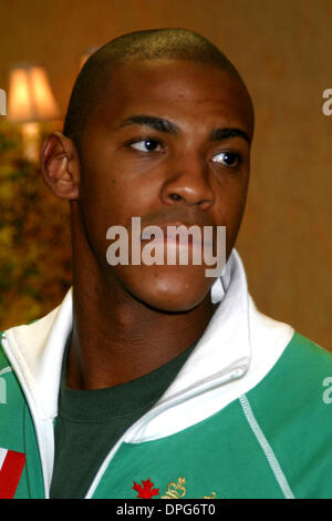 12. Januar 2006 - New York, New York, US - K46412JBU. New York Knicks-Spieler und die Besetzung von "Glory Road'' zu Ehren Martin Luther King Jr. bei McDonalds, NEW YORK New York 12.01.2006.  -MEHCAD BROOKS VON DESPERATE HOUSEWIVES. (Kredit-Bild: © Judie Burstein/Globe Photos/ZUMAPRESS.com) Stockfoto