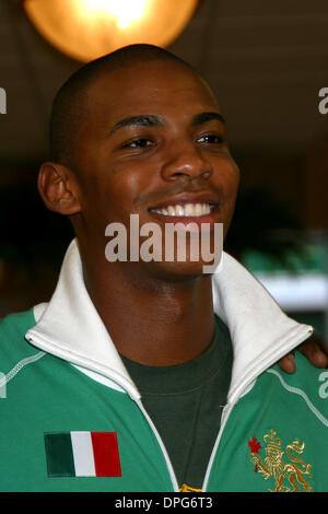 12. Januar 2006 - New York, New York, US - K46412JBU. New York Knicks-Spieler und die Besetzung von "Glory Road'' zu Ehren Martin Luther King Jr. bei McDonalds, NEW YORK New York 12.01.2006.  -MEHCAD BROOKS VON DESPERATE HOUSEWIVES. (Kredit-Bild: © Judie Burstein/Globe Photos/ZUMAPRESS.com) Stockfoto