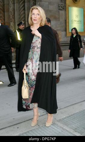 10. April 2006 - New York, New York, US - K47474JBU. AMERICAN THEATRE WING Hommage an MATTHEW BRODERICK in der CIPRINI 42, NEW YORK New York 10.04.2006.  -JILL CLAYBURGH(Credit Image: © Judie Burstein/Globe Photos/ZUMAPRESS.com) Stockfoto