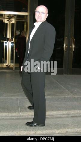 10. April 2006 - New York, New York, US - K47474JBU. AMERICAN THEATRE WING Hommage an MATTHEW BRODERICK in der CIPRINI 42, NEW YORK New York 10.04.2006.  -PHIL COLLINS(Credit Image: © Judie Burstein/Globe Photos/ZUMAPRESS.com) Stockfoto