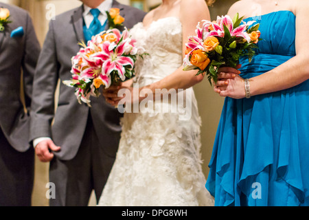 Junge Bräutigam und die Braut bei der Hochzeit. Stockfoto