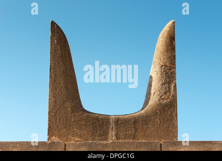 Nahaufnahme der Hörner der Weihe (Heilige Stier Hörner - Symbol der Fruchtbarkeit), Palast von Knossos, Heraklion, Kreta, Griechenland Stockfoto