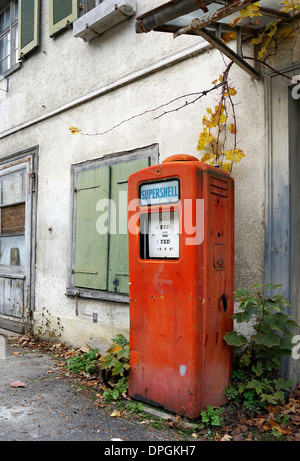 Alte retro super Shell-Zapfsäule