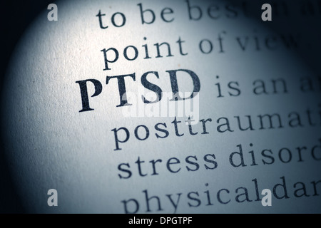 Gefälschte Wörterbuch, Wörterbuch-Definition des Wortes PTSD. Posttraumatische Belastungsstörung Stockfoto