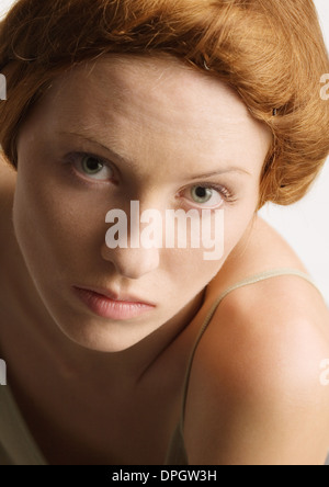 Frau mit Haaren zurück, Porträt Stockfoto